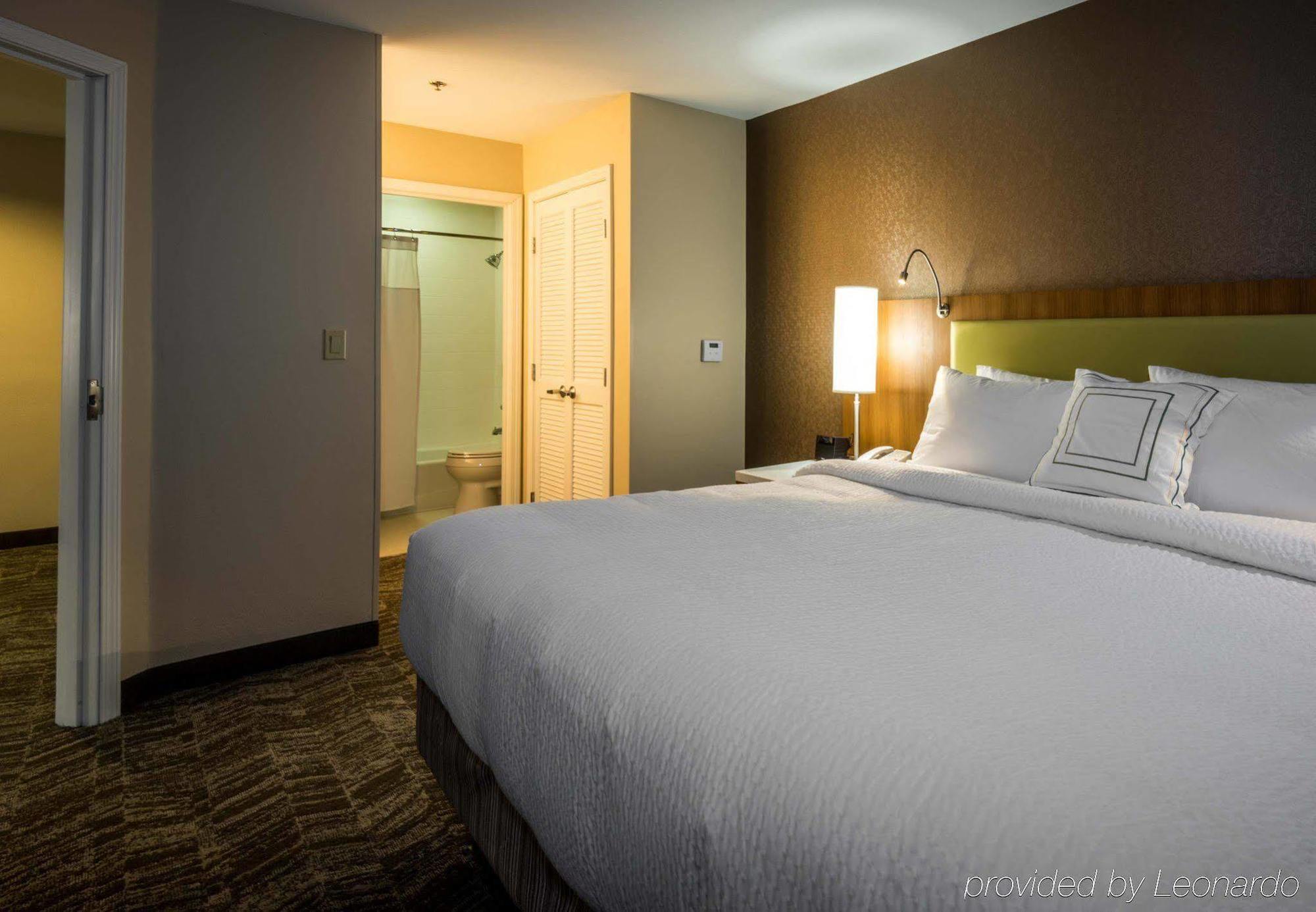 Springhill Suites By Marriott Denton Exterior foto